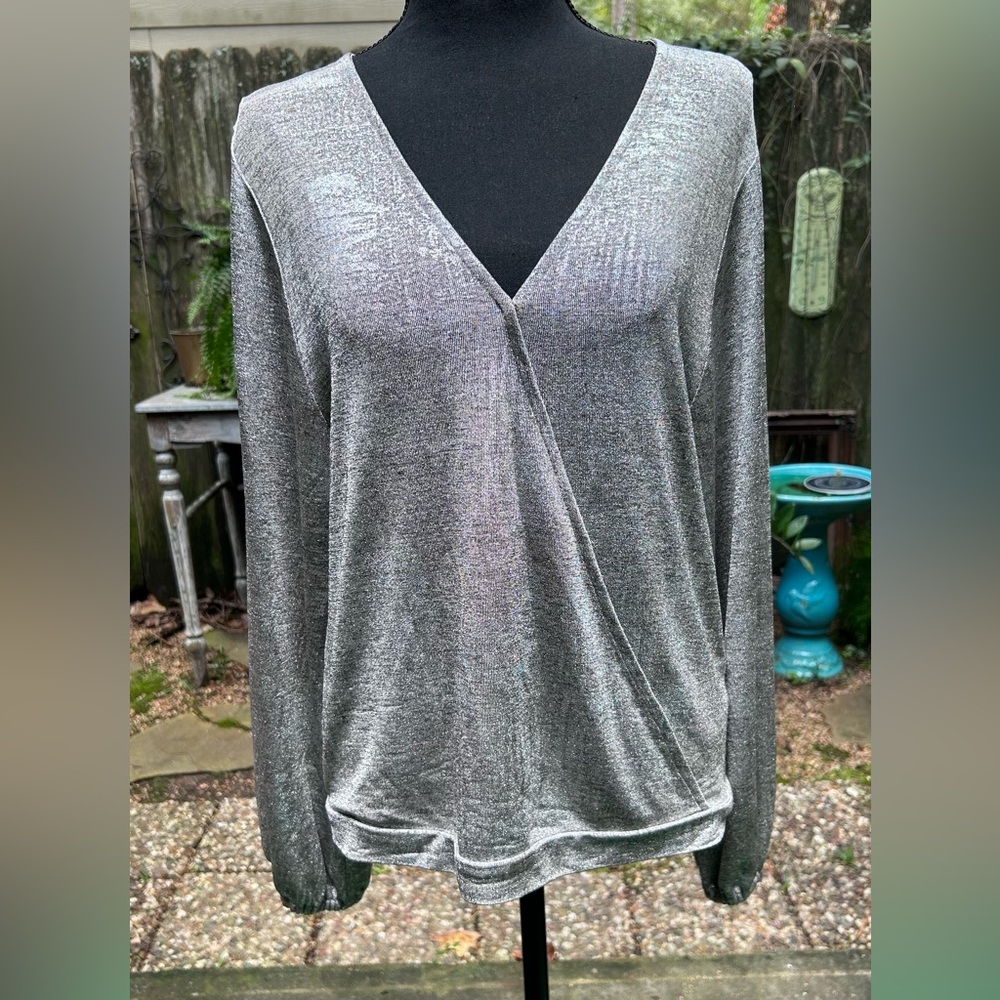 Anthropologie Carys Wrap Top Women’s M Silver Metallic Blouse V-Neckline
